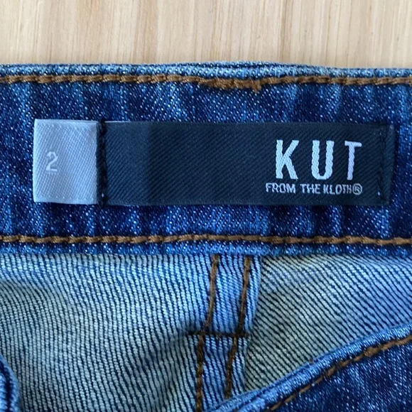 Kut from the Kloth Reese ankle straight embroidered jeans size 2 EUC - Picture 3 of 8